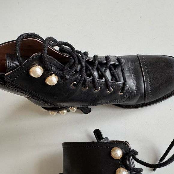 Louise et Cie Black Ankle Boots, 6 1/2, Lace up W  Side Zipper, NWOT - Picture 6 of 6